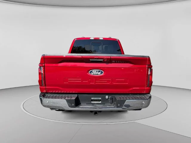 Used 2024  Ford XLT image 4
