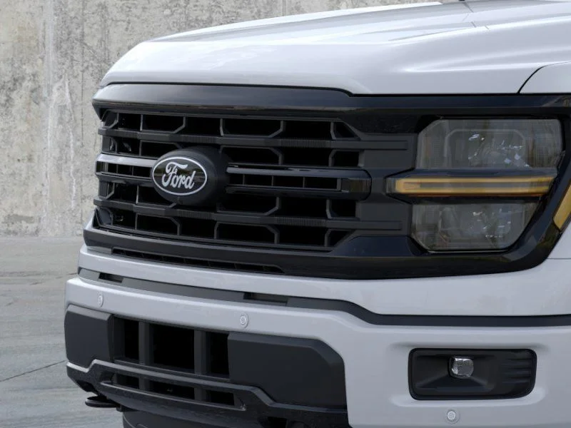 New 2026 Oxford White Ford XLT image 17