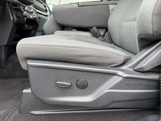 Used 2025 Oxford White Ford XLT image 23