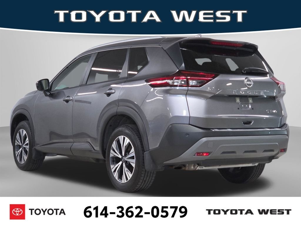 Used 2023 Gray Nissan SV image 9