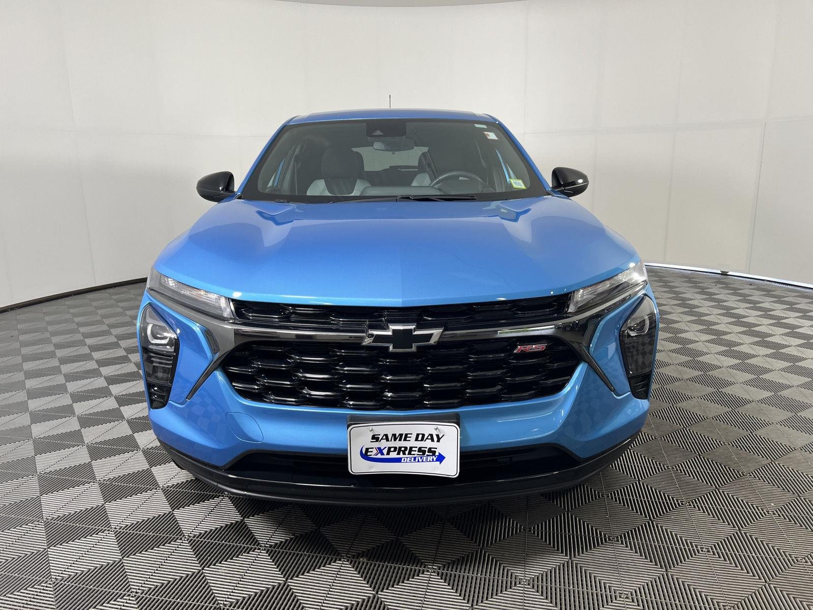 Used 2025 Marina Blue Metallic Chevrolet 1RS image 27