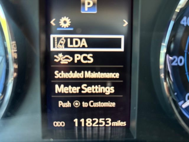 Used 2018 White Toyota SE image 11