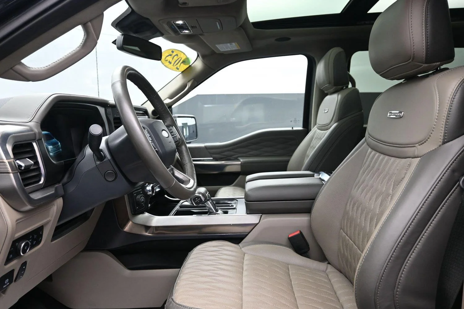 Used 2025 Agate Black Ford Platinum image 28