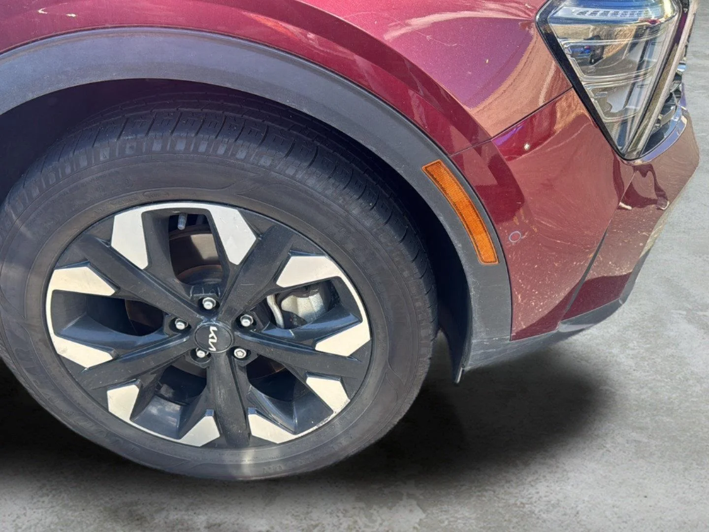 Certified Used 2023 Dawning Red KIA X-LINE PRESTIGE image 5