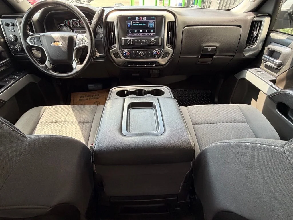 Used 2015 Silver Chevrolet LT image 12