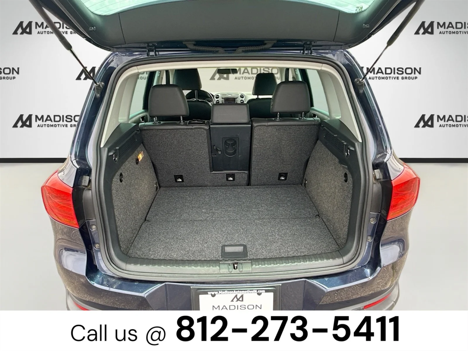 Used 2015 BLUE Volkswagen SE image 25