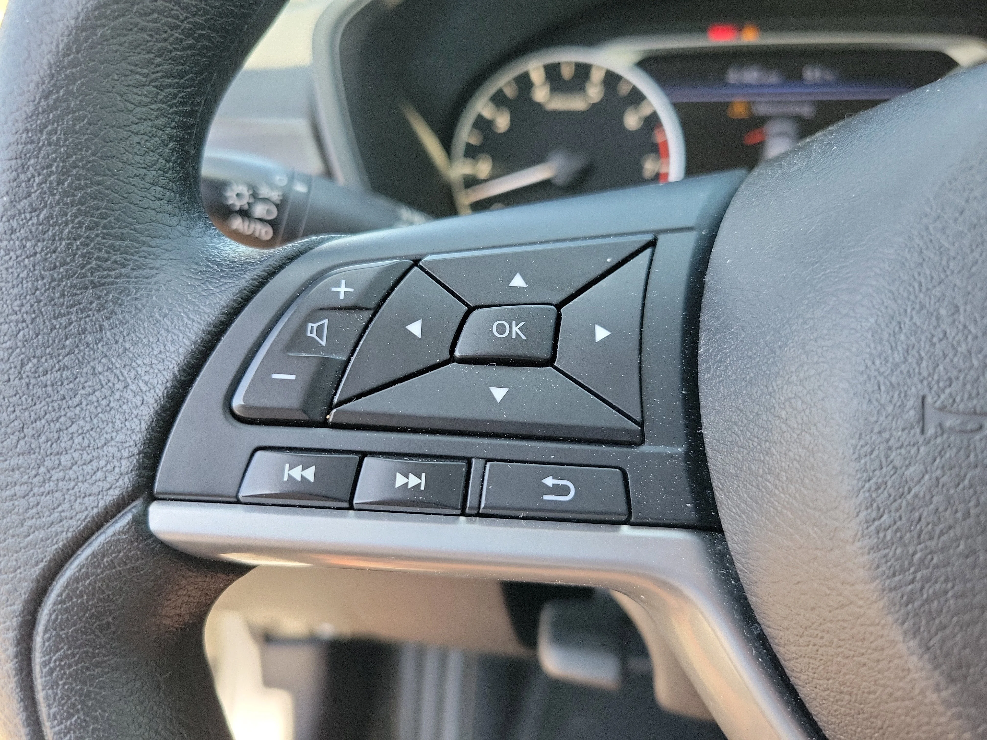 2025 Nissan Altima SV - Photo 16