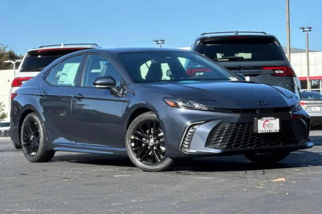 New 2026 Dark Cosmos <sup>1</sup> Toyota  SE image 2