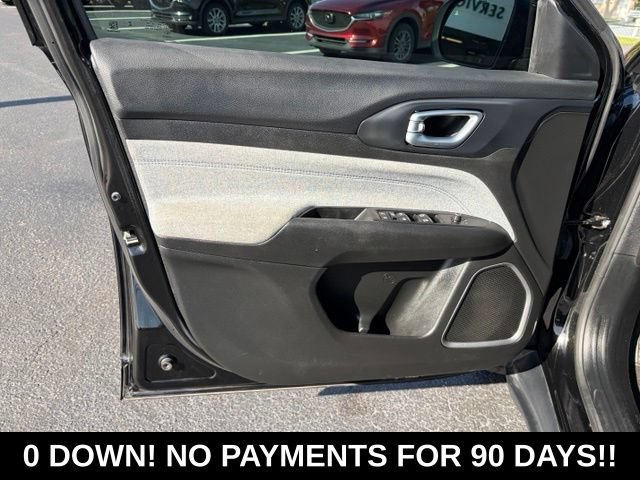 Used 2023 Diamond Black Cry Jeep Sport image 12