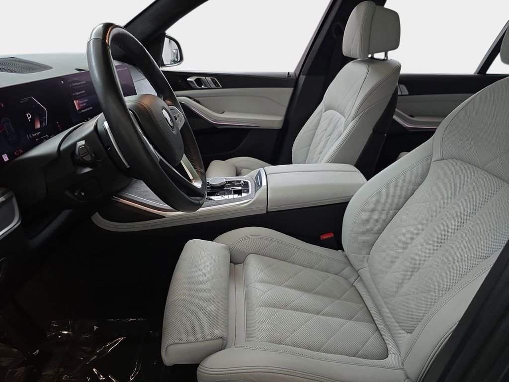 Used 2023 Skyscraper Grey Metallic BMW xDrive40i image 18