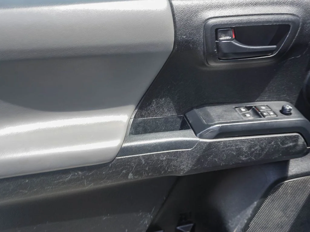 Used 2021 White Toyota SR image 18