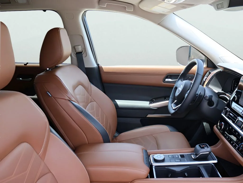 Used 2024 Beige Nissan Platinum image 33