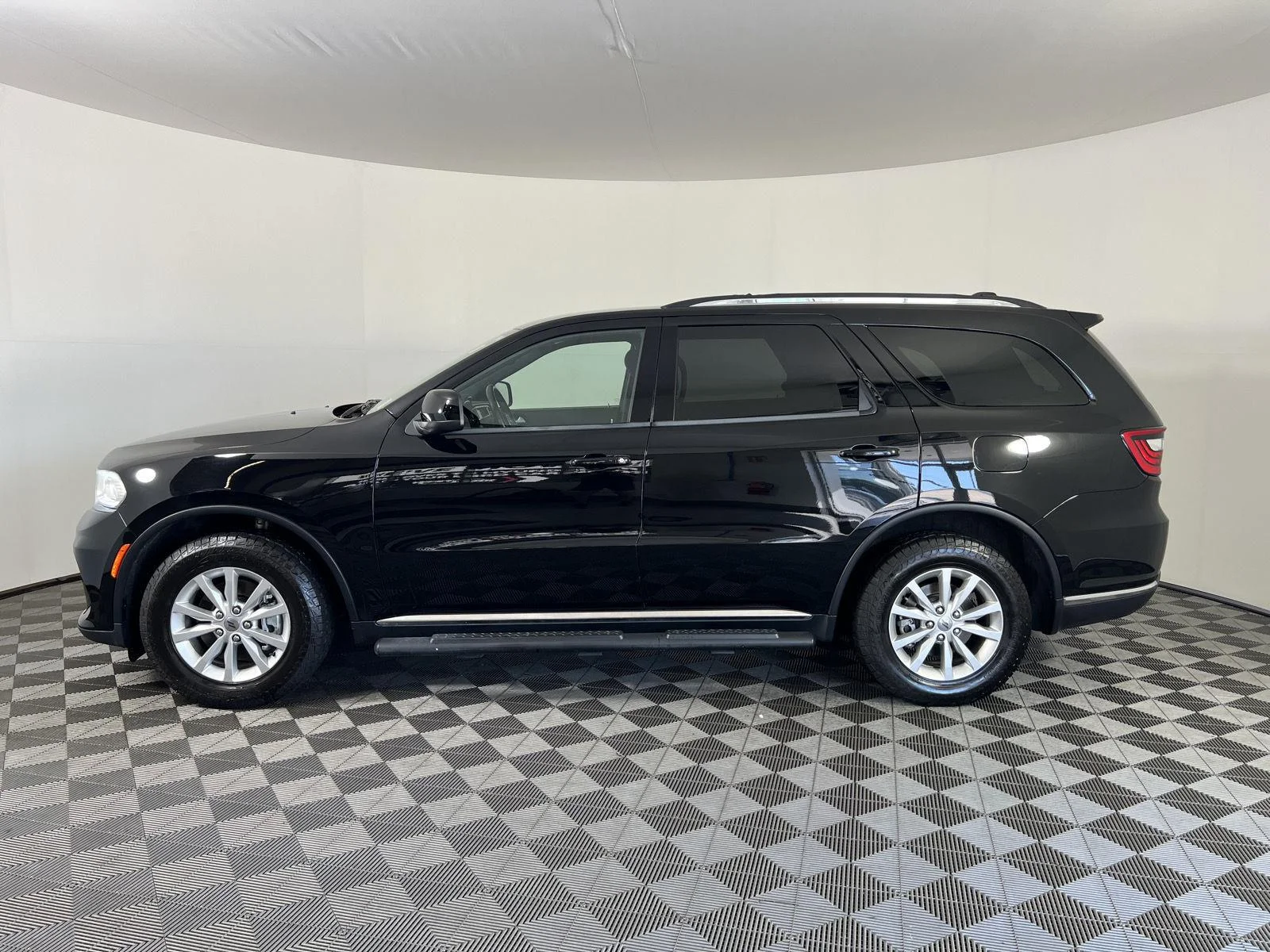 Used 2023 Bk Dodge SXT Launch Edition image 26