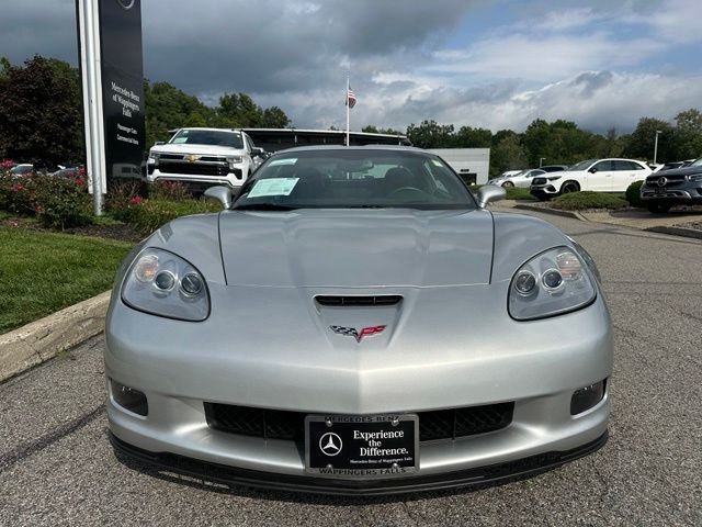 Used 2013 Silver Chevrolet Grand Sport image 7
