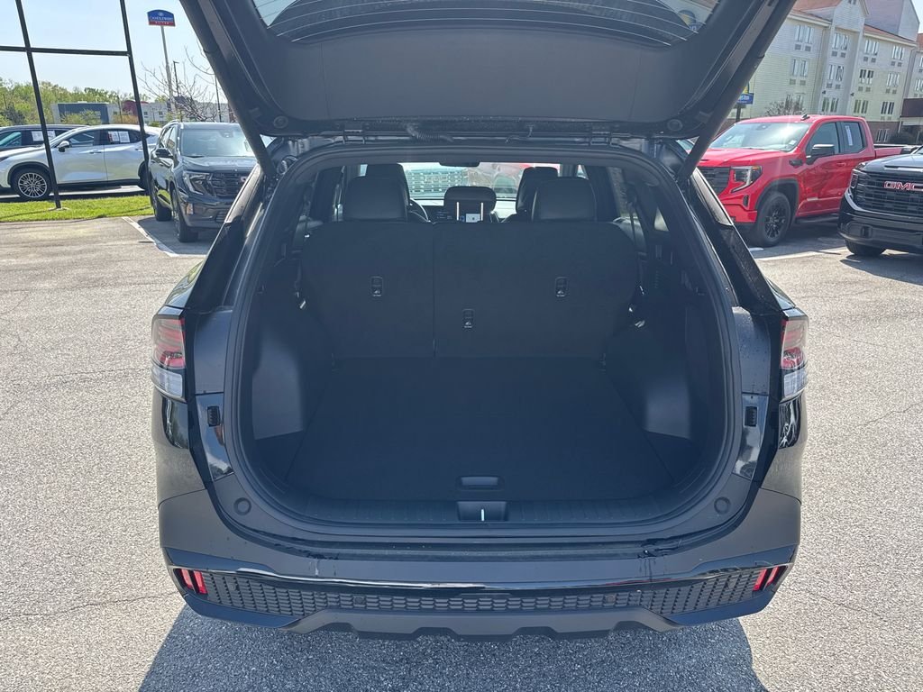Used 2025 Black Kia X-Pro Prestige image 18