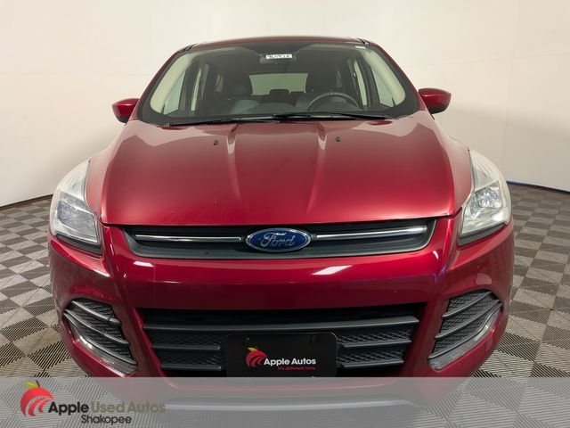 Used 2016 Red Ford SE image 2