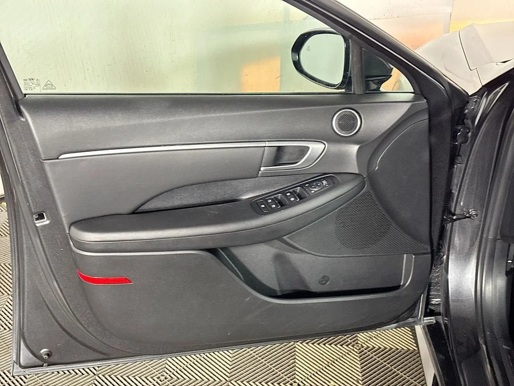 Used 2024 Gray Hyundai SEL image 10
