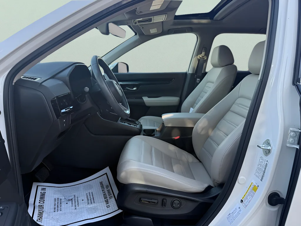 Certified Used 2023 Platinum White Pearl Honda EX-L image 9