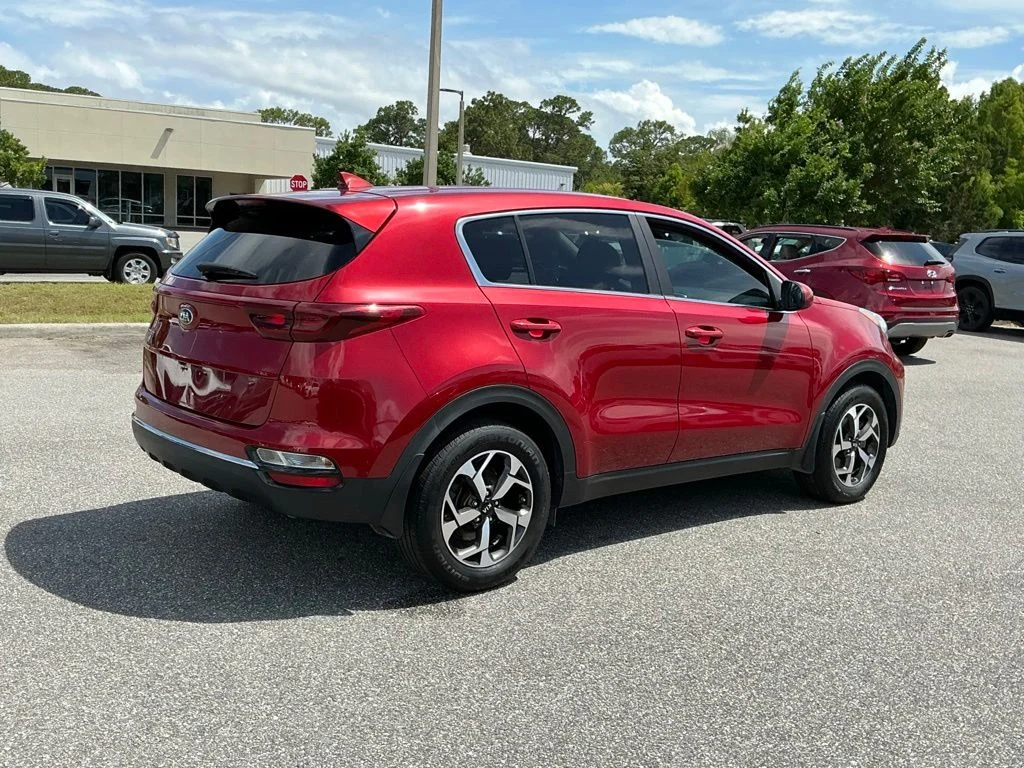 Used 2022 Red Kia LX image 14