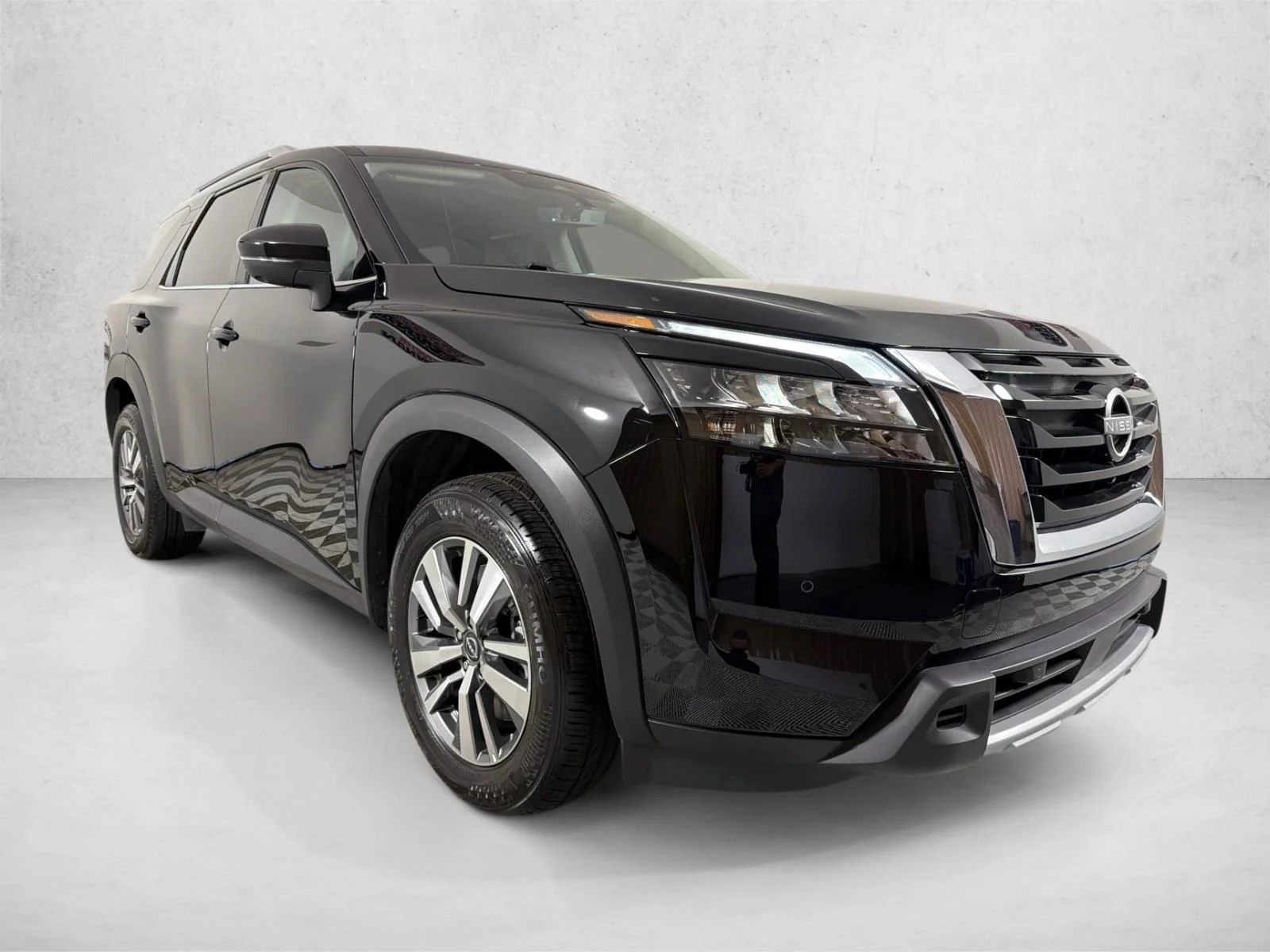 Used 2025 Black Nissan SL image 1