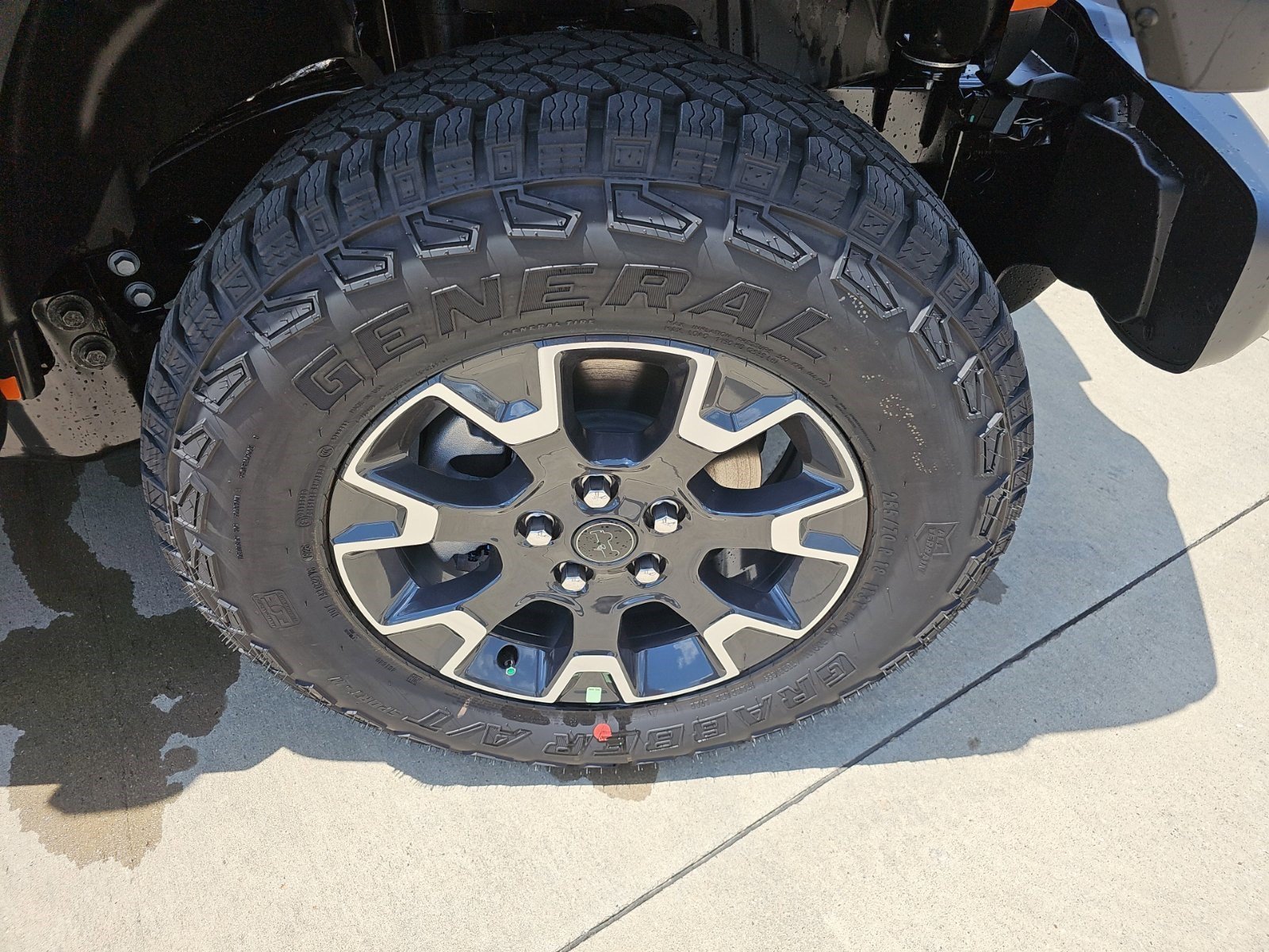 New 2026 Joose Jeep Sahara image 8