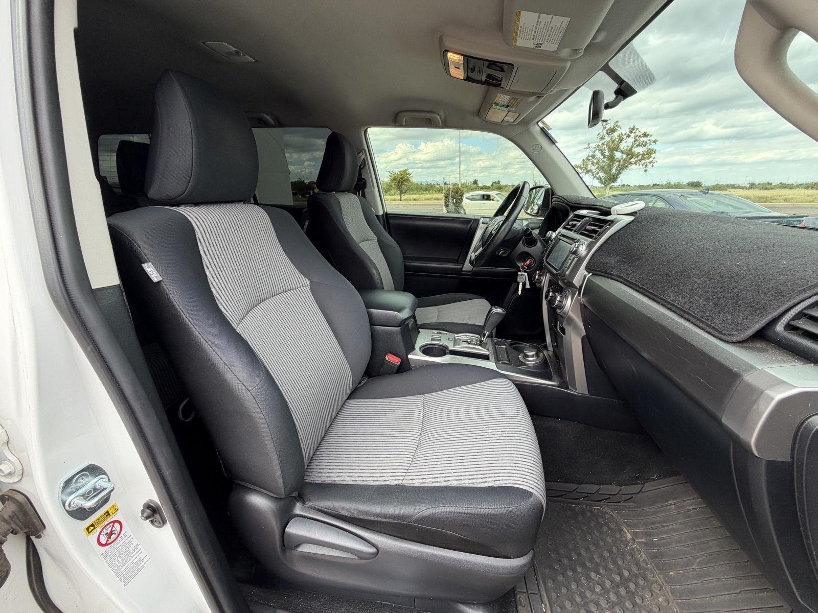 Used 2017 Super White Toyota SR5 image 27