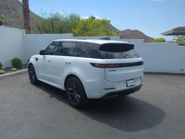 Used 2024 Fuji White Land Rover Dynamic SE image 7