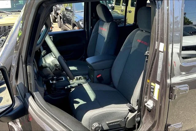 2025 Jeep Wrangler 4-Door Rubicon - Photo 10