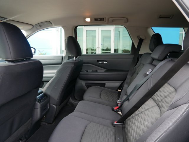 Used 2022 Black Nissan SV image 8