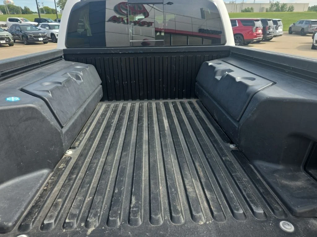 2022 Toyota Tacoma SR5 - Photo 25