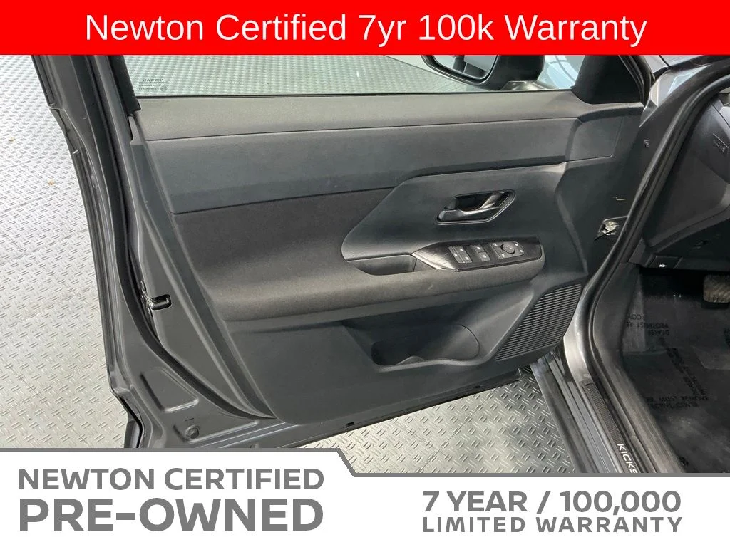 Certified Used 2025 Gun Metallic Nissan S image 32