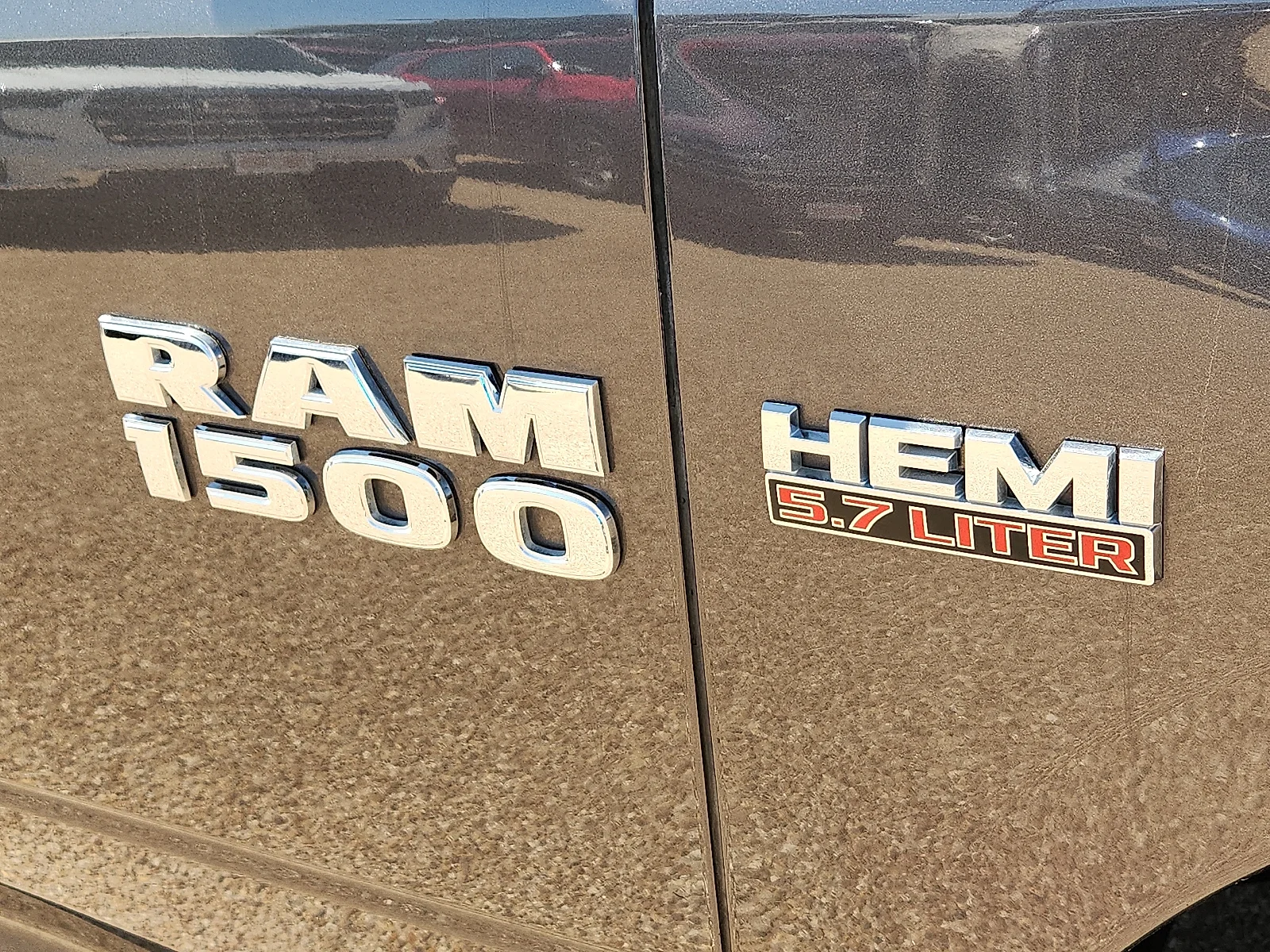 Used 2018 Gray Ram SLT image 8