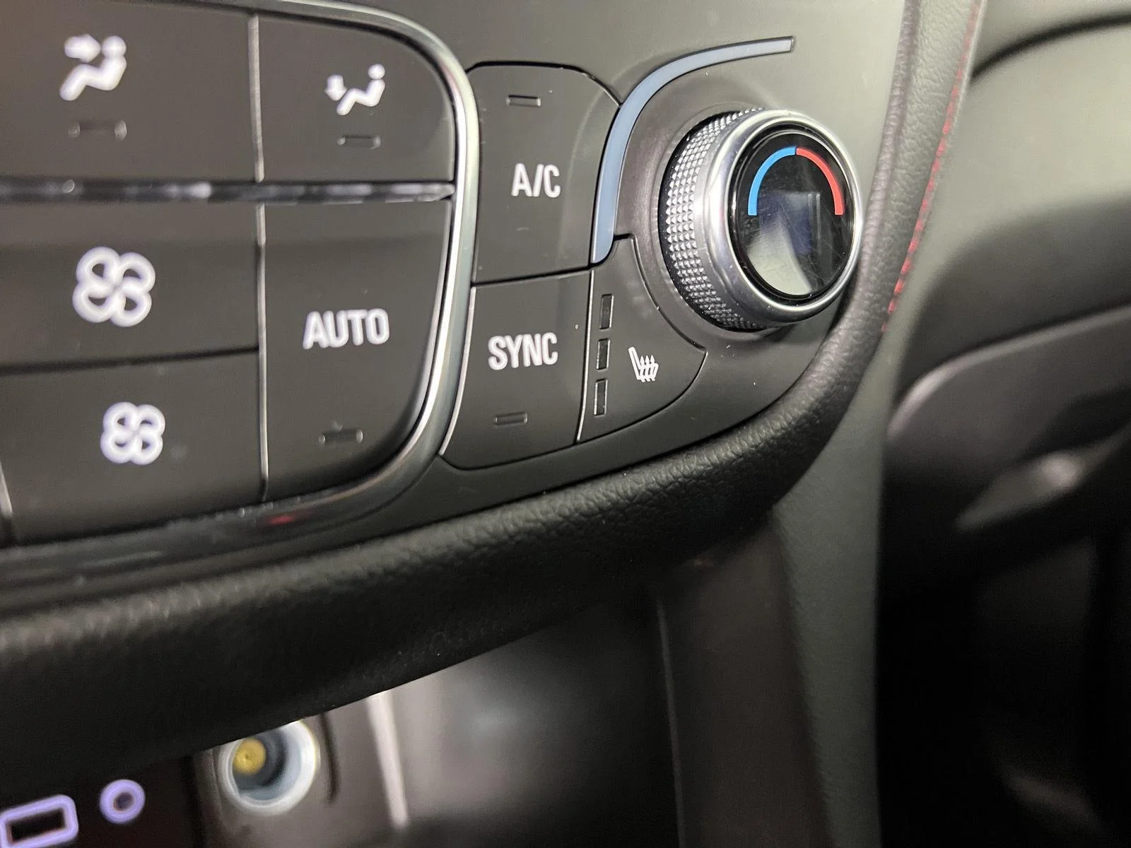 Used 2022 Summit White Chevrolet RS image 8
