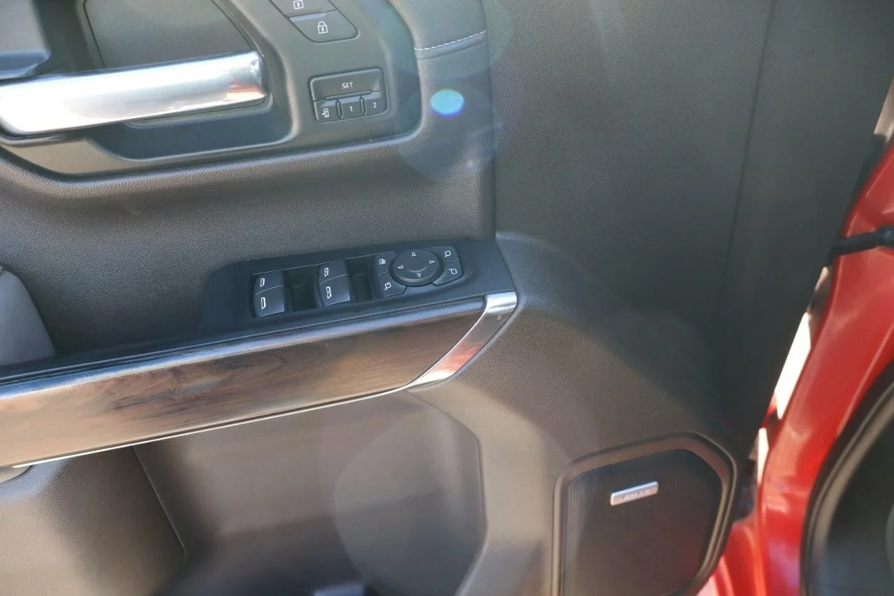 Used 2022 Cardinal Red GMC SLT image 11