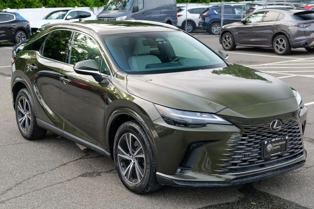 Used 2023 Green Pearl Lexus 350 Premium image 9