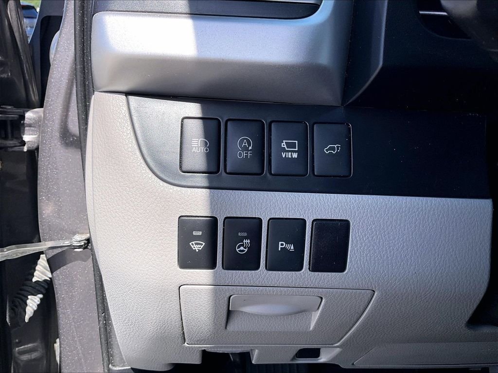 Used 2019 Predawn Gray Mica Toyota Limited Platinum image 27