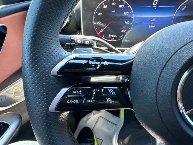 Used 2025 Green Mercedes-Benz GLC 350e image 22