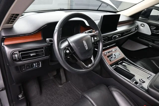 Used 2022 Silver Lincoln Grand Touring image 70