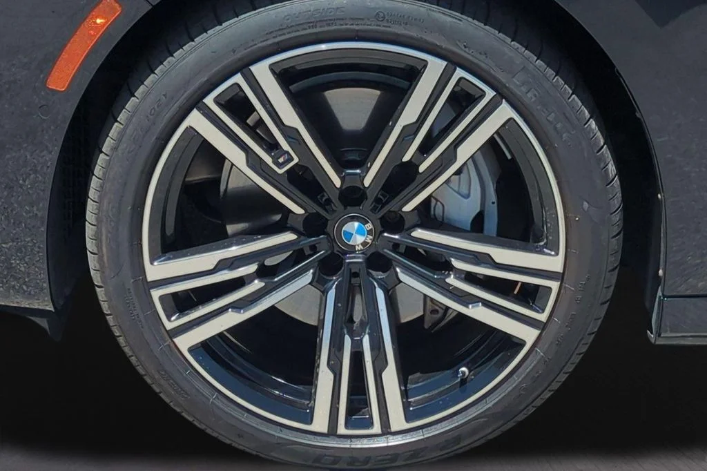 2023 BMW 7 Series 740i - Photo 22