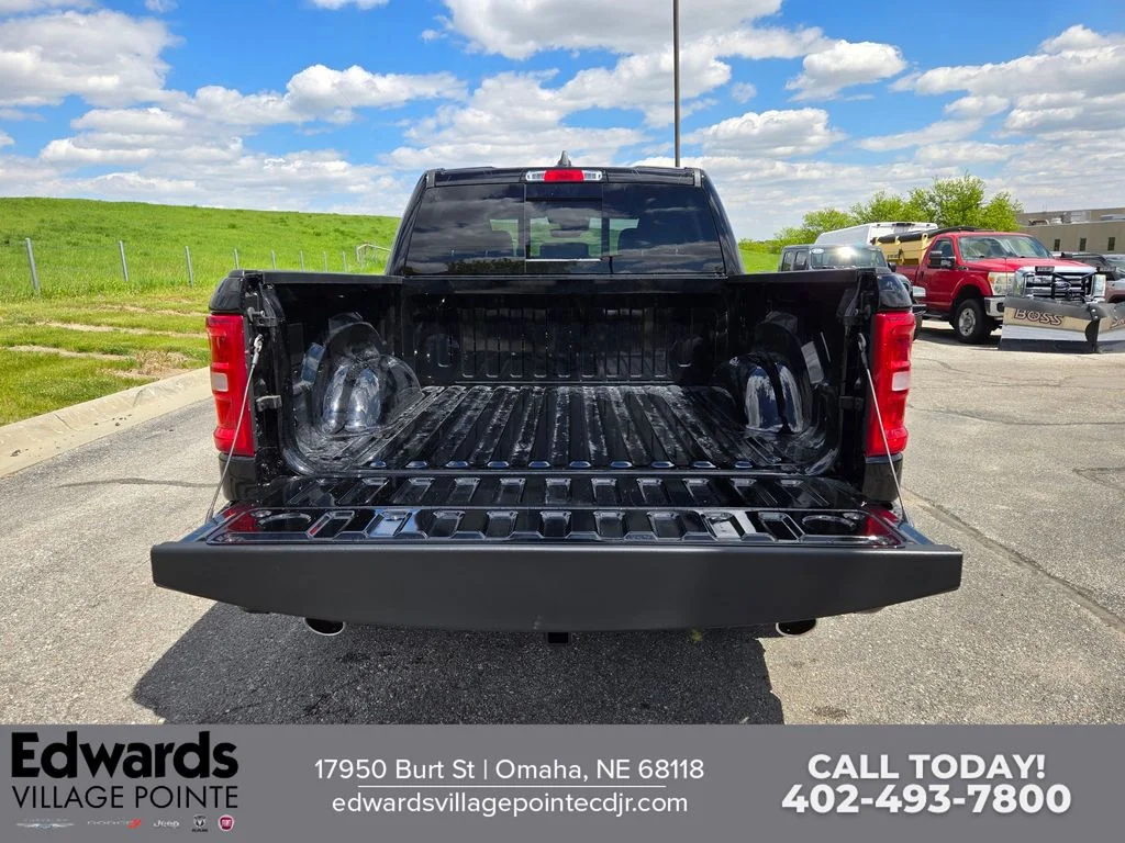 New 2026 Diamond Black Crystal Pearl-Coat Exterior Paint RAM Laramie image 29