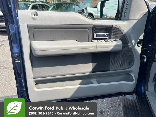 Used 2007 Blue Ford  image 13