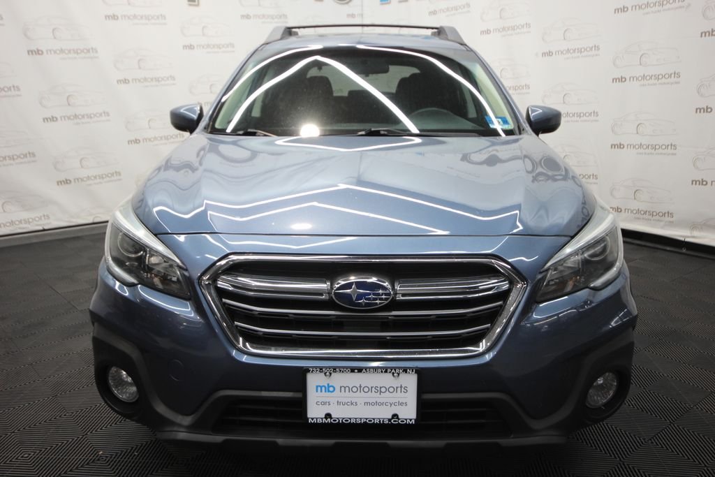 Used 2018 Blue Subaru 2.5i Premium image 11