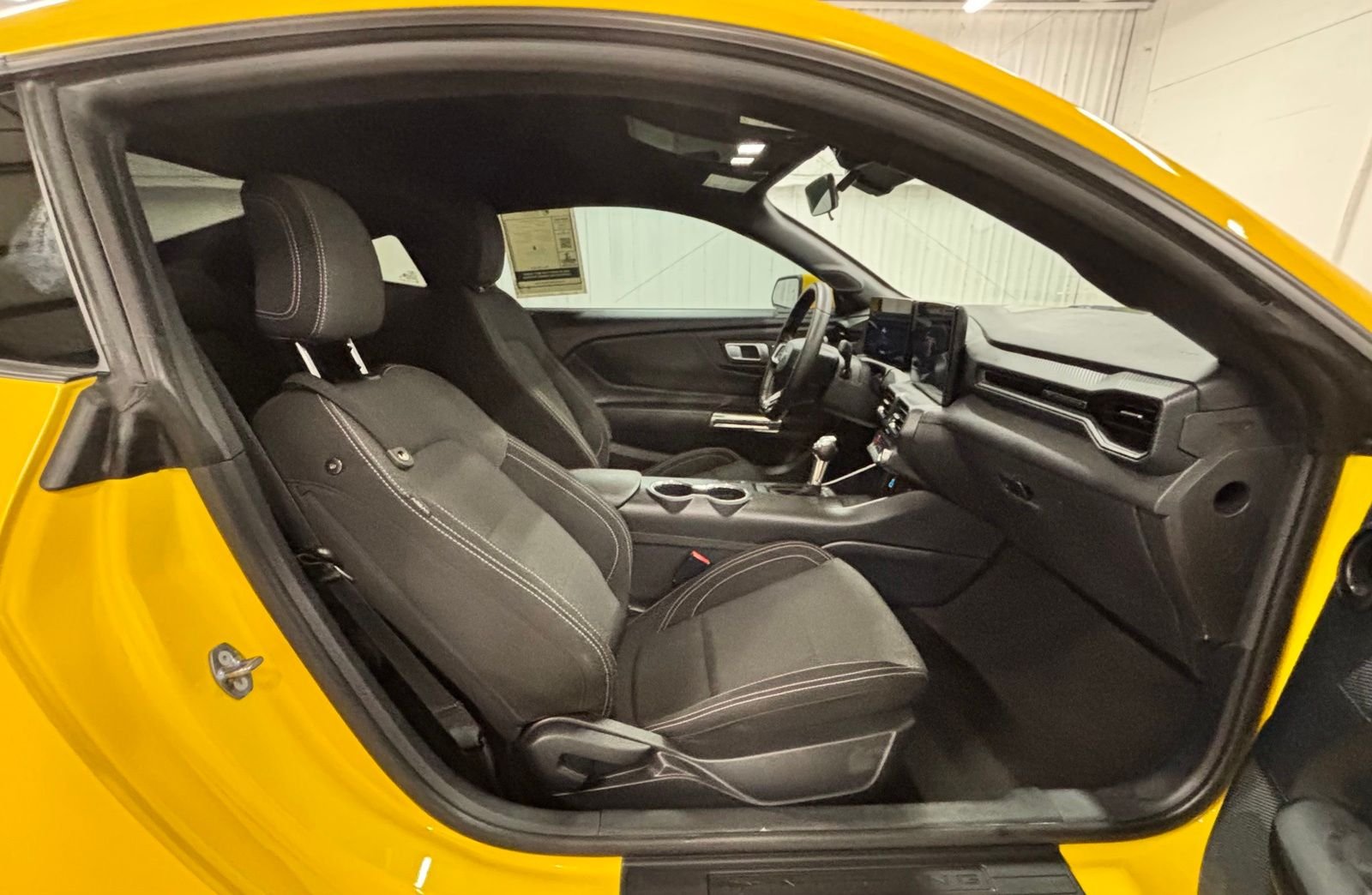 Used 2024 Yellow Ford EcoBoost image 18