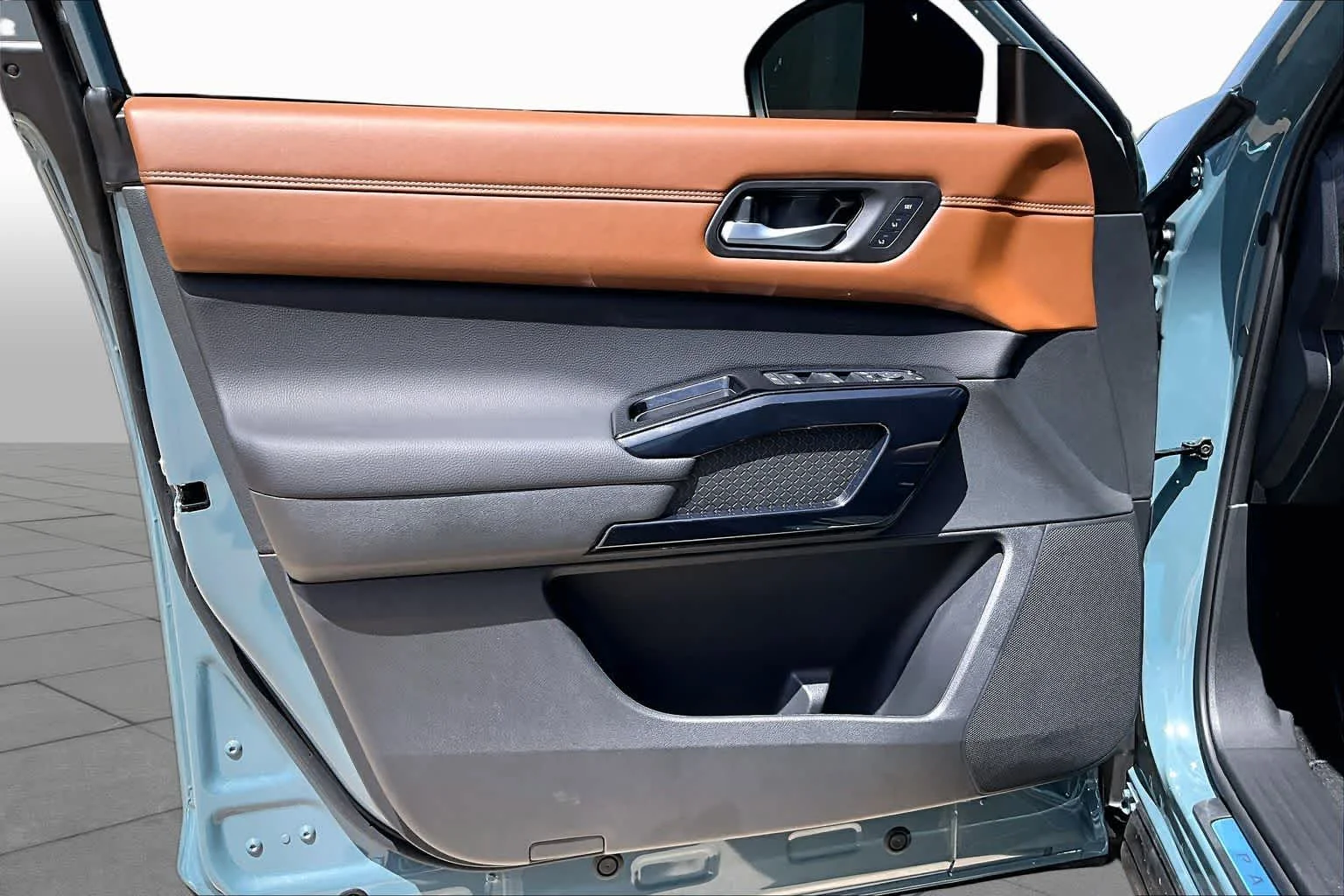 New 2026 Baltic Teal Nissan Platinum image 10