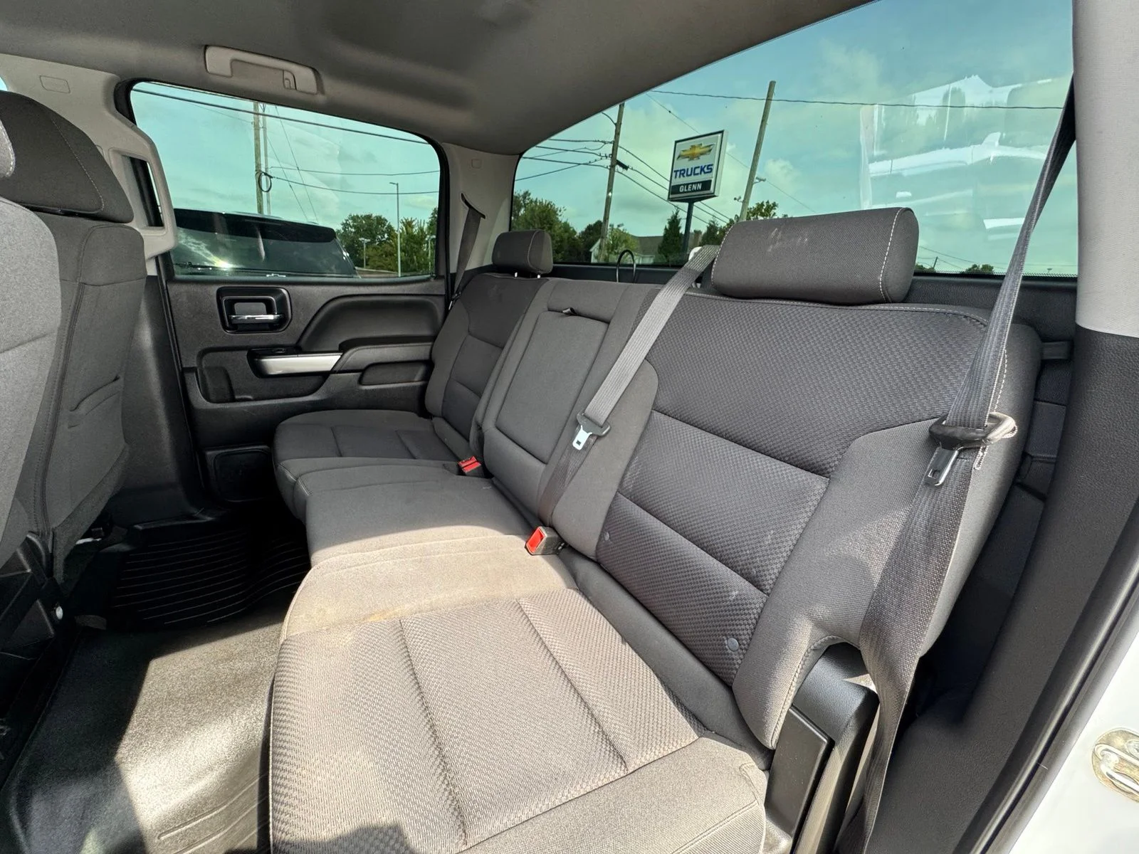 Used 2018 White Chevrolet LT image 24