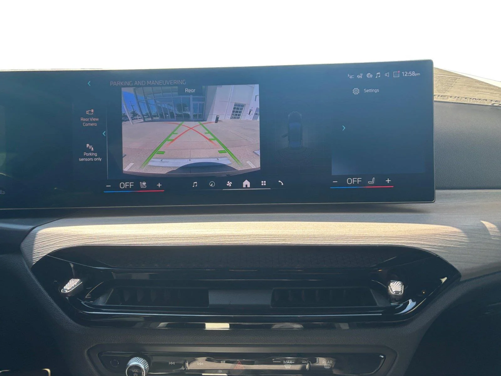 New 2026 Black Sapphire Metallic BMW 430i xDrive image 27