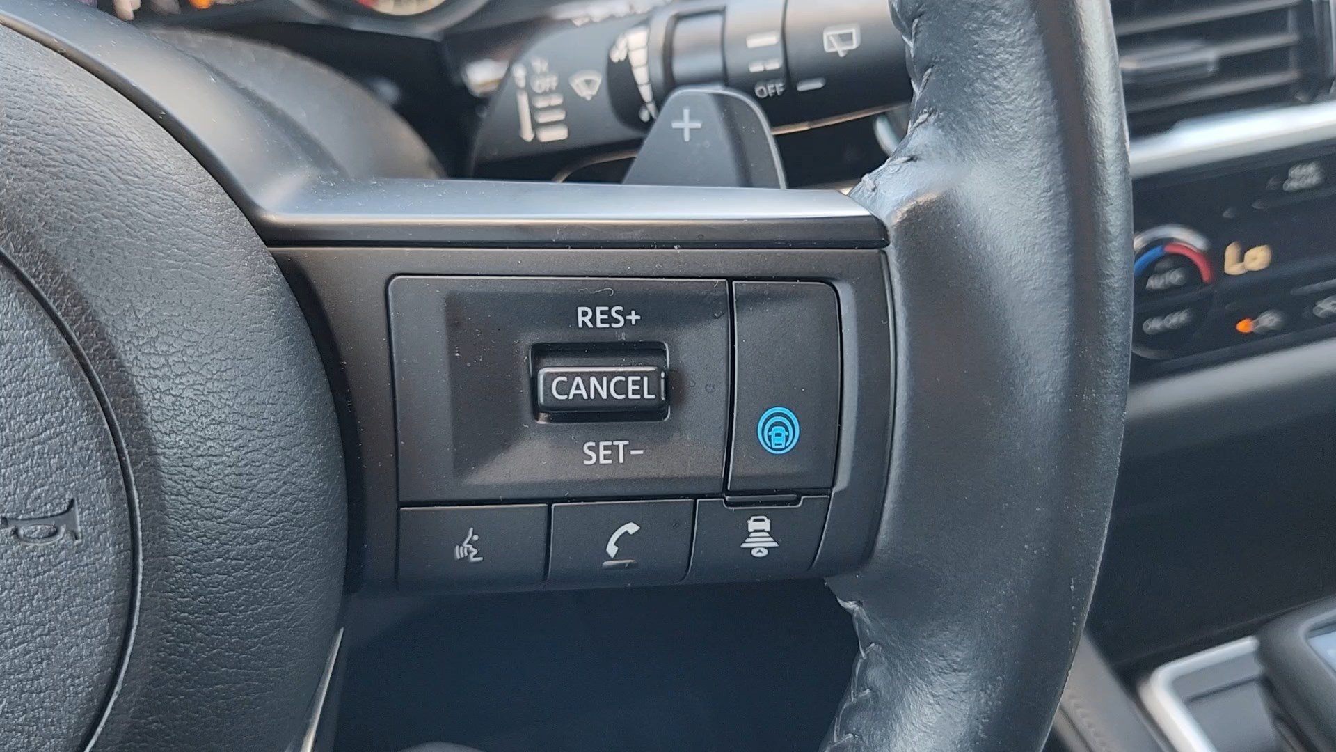 Used 2025 Deep Ocean Blue Pearl Nissan SV image 13