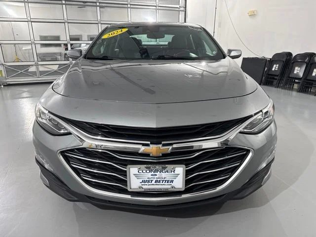 Used 2024 Gray Chevrolet LT image 2