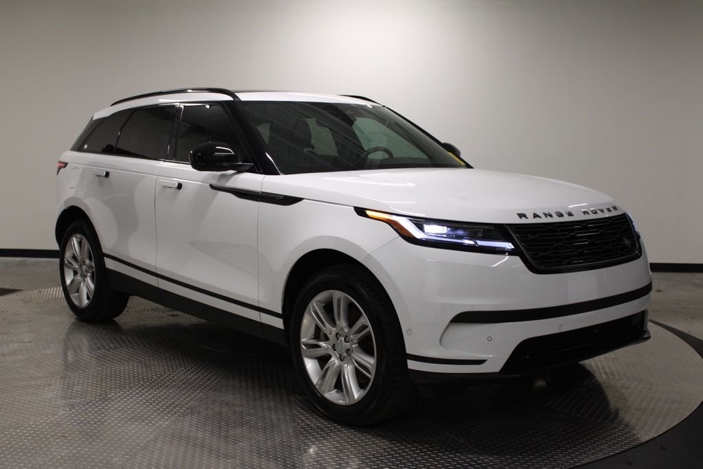 Used 2025 White Land Rover S image 11