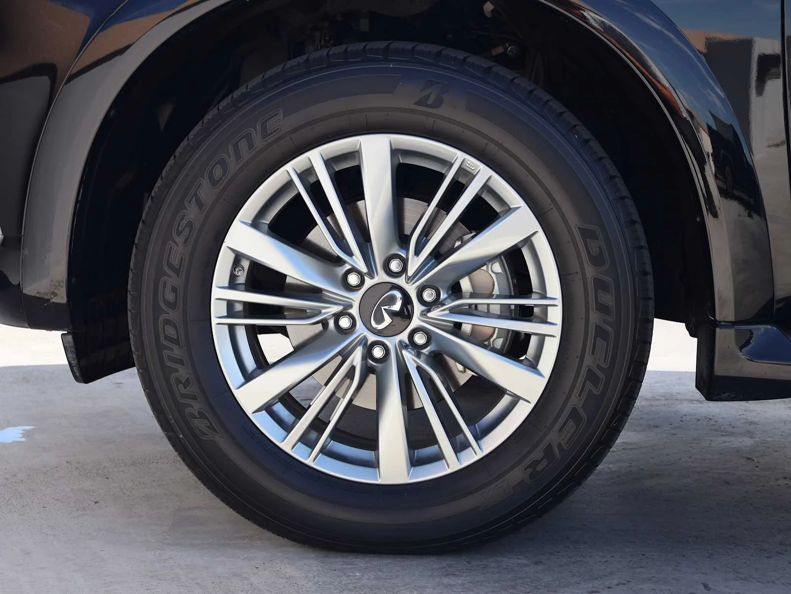 Certified Used 2021 Black Obsidian INFINITI LUXE image 8